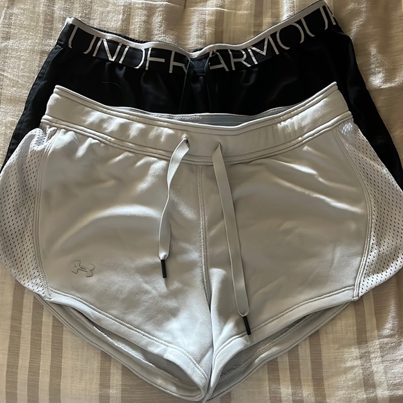 Under Armour short bundle sz M. - Picture 1 of 6